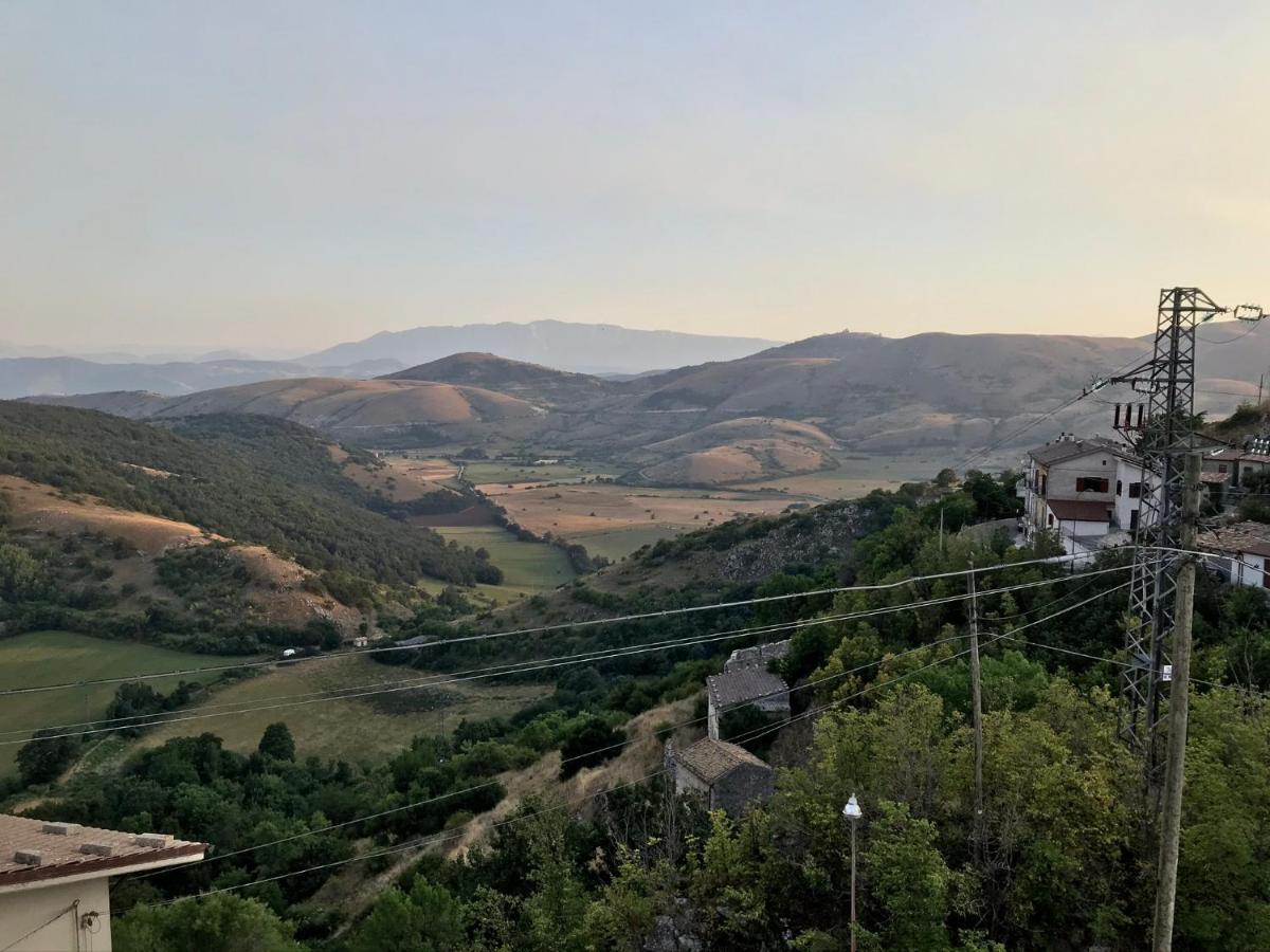 מלון קסטל דה מונטה La Locanda Delle Streghe - Relais Ristorante מראה חיצוני תמונה
